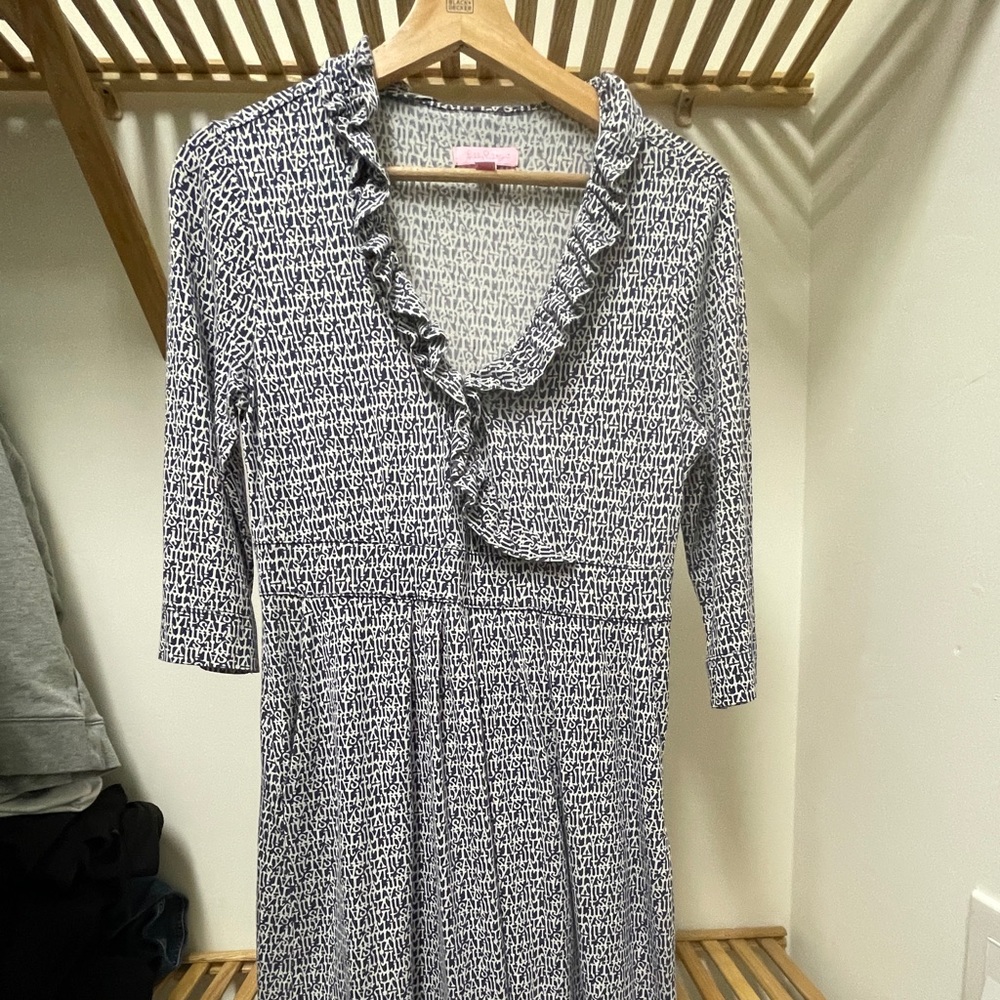 Lilly Pulitzer three-quarter sleeve dress. Very cute! With ruffles